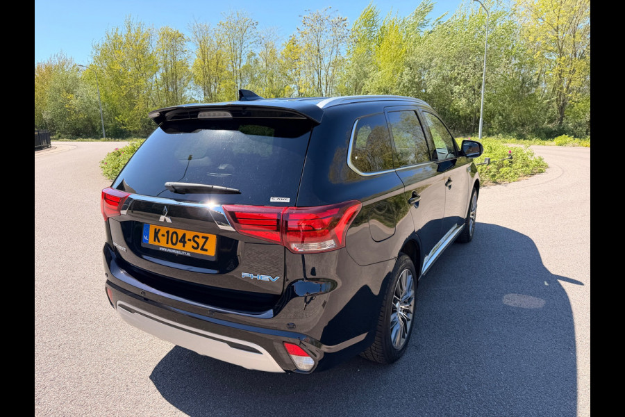 Mitsubishi Outlander 2.4 PHEV AWD PURE PLUG IN HYBRIDE CAMERA CARPLAY LED-XENON