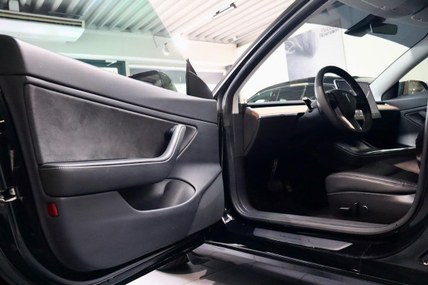 Tesla Model 3 Long Range AWD |PPF|Smoke lights|Facelift