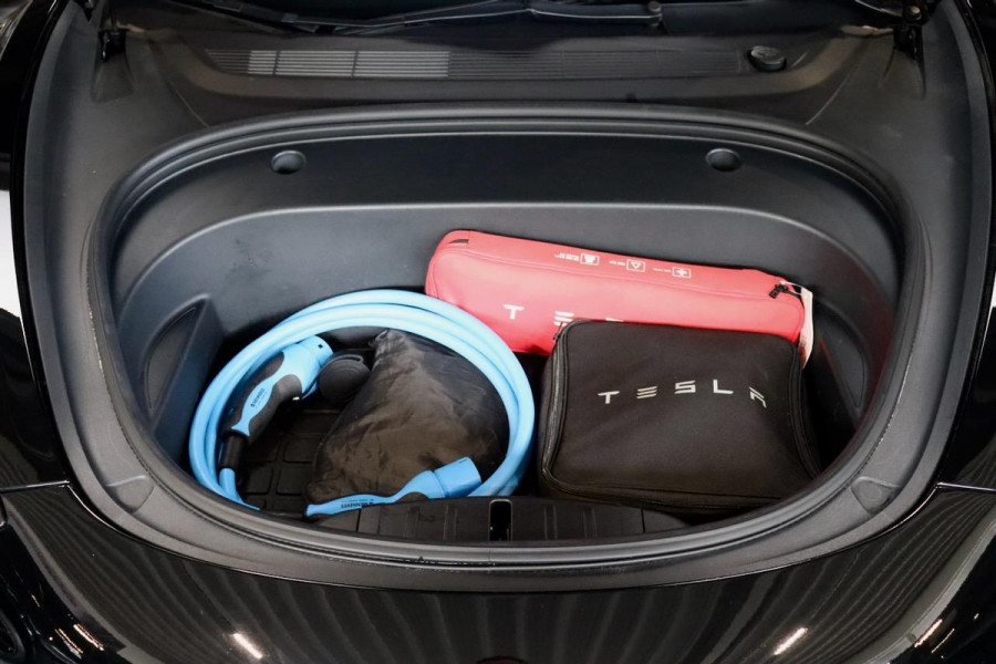 Tesla Model 3 Long Range AWD |PPF|Smoke lights|Facelift