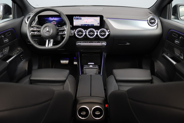 Mercedes-Benz EQA 250+ AMG Line 71 kWh | Facelift | 37.000,- ex BTW | Panoramadak | Distronic | Memory | Leder | Keyless Go | Surround Camera | Exclusief-pakket | Apple Carplay/Android Auto |