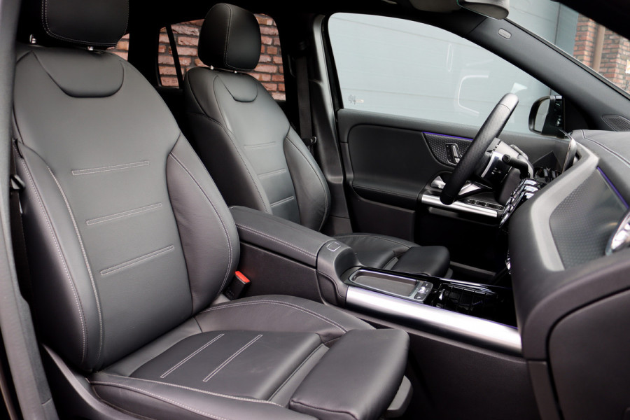 Mercedes-Benz EQA 250+ AMG Line 71 kWh | Facelift | 37.000,- ex BTW | Panoramadak | Distronic | Memory | Leder | Keyless Go | Surround Camera | Exclusief-pakket | Apple Carplay/Android Auto |