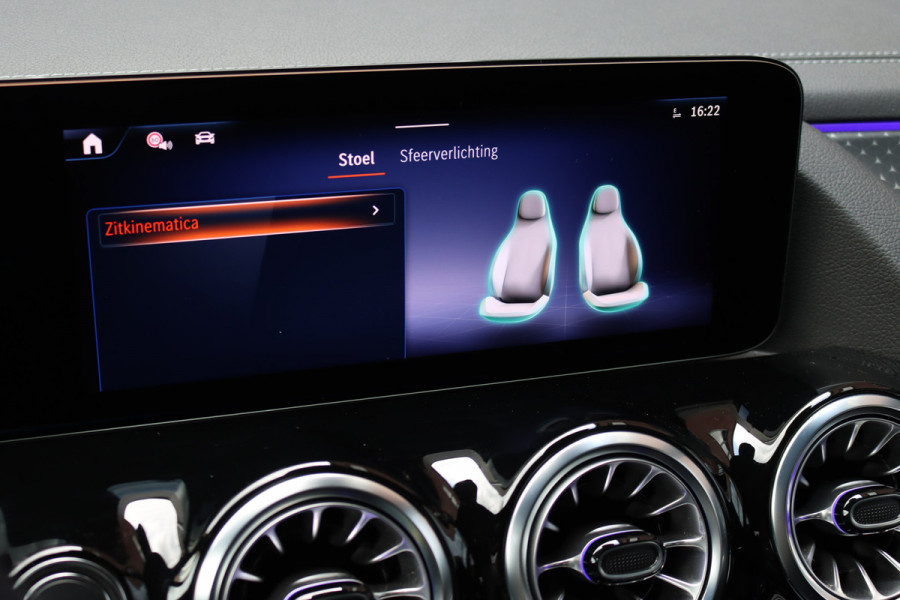 Mercedes-Benz EQA 250+ AMG Line 71 kWh | Facelift | 37.000,- ex BTW | Panoramadak | Distronic | Memory | Leder | Keyless Go | Surround Camera | Exclusief-pakket | Apple Carplay/Android Auto |