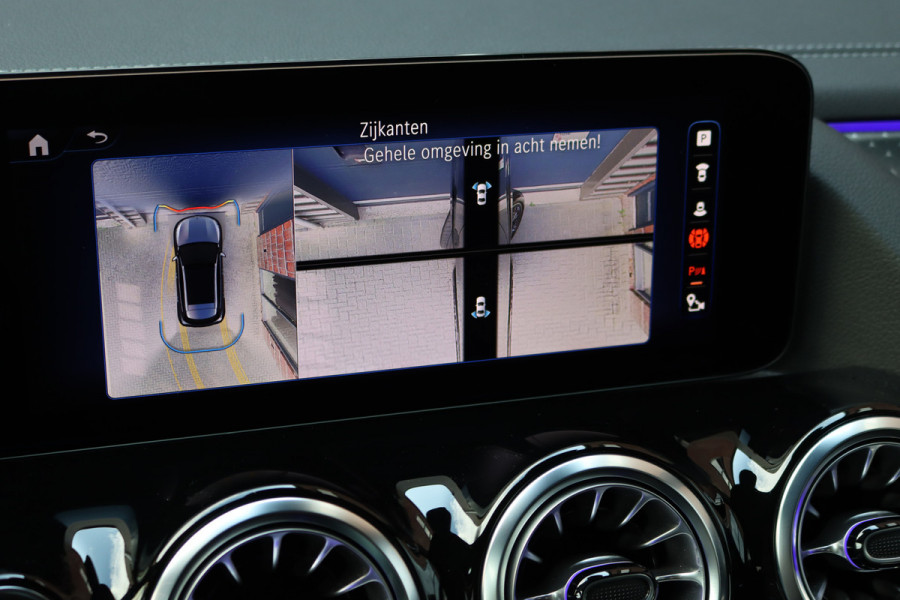Mercedes-Benz EQA 250+ AMG Line 71 kWh | Facelift | 37.000,- ex BTW | Panoramadak | Distronic | Memory | Leder | Keyless Go | Surround Camera | Exclusief-pakket | Apple Carplay/Android Auto |