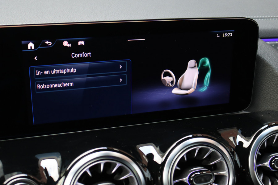 Mercedes-Benz EQA 250+ AMG Line 71 kWh | Facelift | 37.000,- ex BTW | Panoramadak | Distronic | Memory | Leder | Keyless Go | Surround Camera | Exclusief-pakket | Apple Carplay/Android Auto |