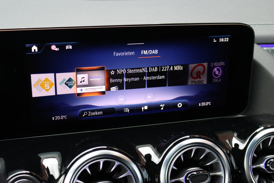 Mercedes-Benz EQA 250+ AMG Line 71 kWh | Facelift | 37.000,- ex BTW | Panoramadak | Distronic | Memory | Leder | Keyless Go | Surround Camera | Exclusief-pakket | Apple Carplay/Android Auto |
