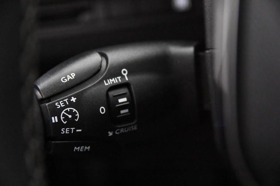 Peugeot 5008 Allure 130 *1ste Eigenaar*Leer*Navigatie*Camera*