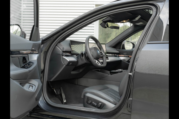 BMW 5 Serie Touring 530e M-Sport Pro - Pano - Trekhaak - ACC - Head-up - Harman Kardon