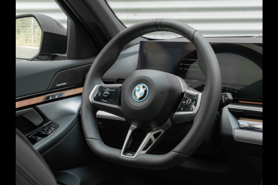 BMW 5 Serie Touring 530e M-Sport Pro - Pano - Trekhaak - ACC - Head-up - Harman Kardon
