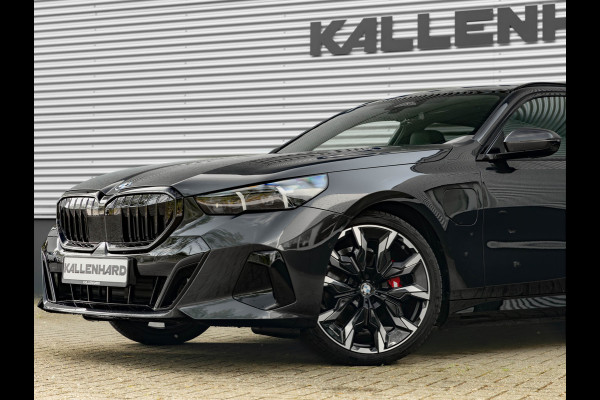 BMW 5 Serie Touring 530e M-Sport Pro - Pano - Trekhaak - ACC - Head-up - Harman Kardon