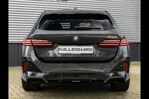 BMW 5 Serie Touring 530e M-Sport Pro - Pano - Trekhaak - ACC - Head-up - Harman Kardon