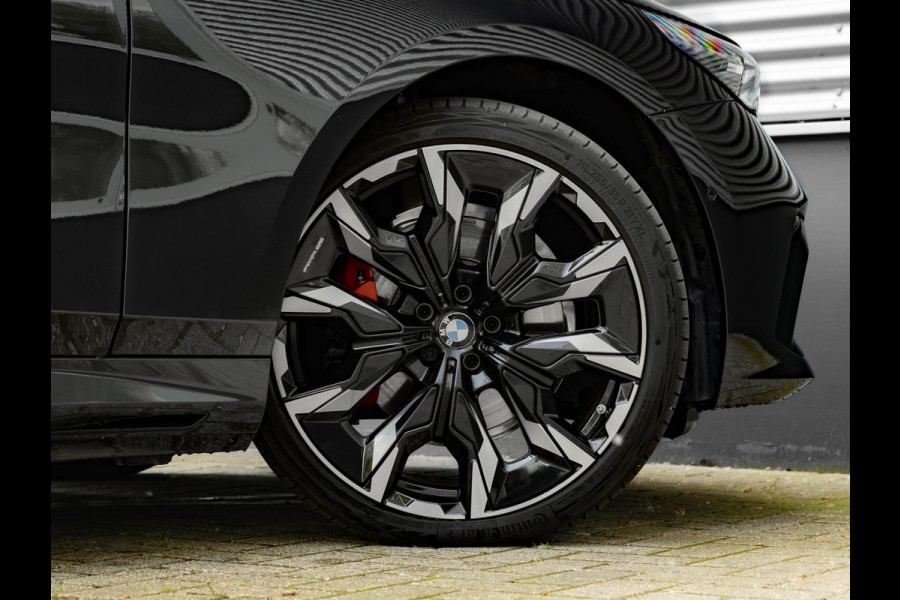 BMW 5 Serie Touring 530e M-Sport Pro - Pano - Trekhaak - ACC - Head-up - Harman Kardon