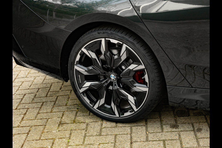 BMW 5 Serie Touring 530e M-Sport Pro - Pano - Trekhaak - ACC - Head-up - Harman Kardon