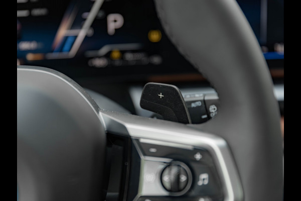 BMW 5 Serie Touring 530e M-Sport Pro - Pano - Trekhaak - ACC - Head-up - Harman Kardon