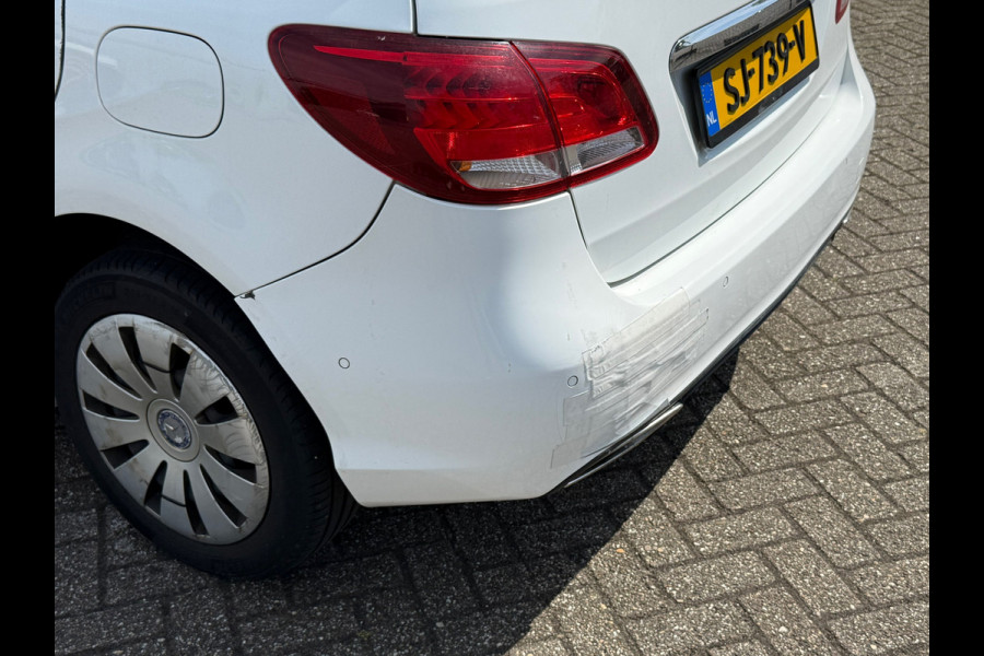 Mercedes-Benz B-Klasse 220 d / APK / AIRCO / Rijdt en schakelt goed / Inruil Mogelijk.