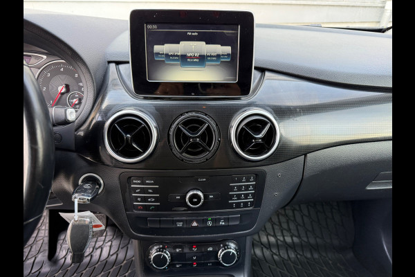 Mercedes-Benz B-Klasse 220 d / APK / AIRCO / Rijdt en schakelt goed / Inruil Mogelijk.