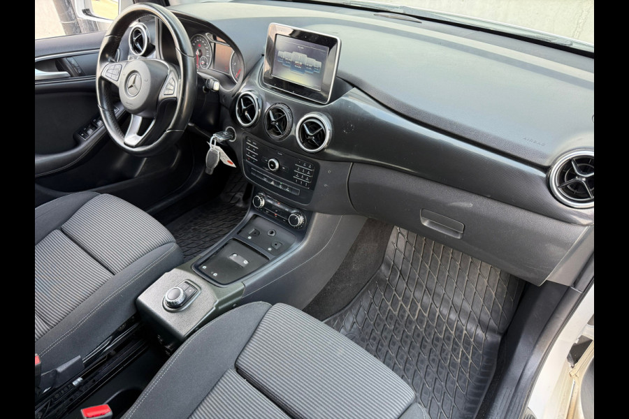Mercedes-Benz B-Klasse 220 d / APK / AIRCO / Rijdt en schakelt goed / Inruil Mogelijk.