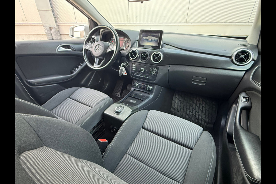Mercedes-Benz B-Klasse 220 d / APK / AIRCO / Rijdt en schakelt goed / Inruil Mogelijk.