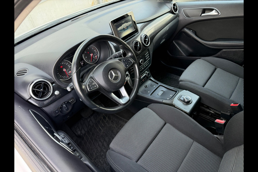 Mercedes-Benz B-Klasse 220 d / APK / AIRCO / Rijdt en schakelt goed / Inruil Mogelijk.