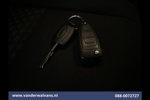 Ford Transit Custom 2.0 TDCI 130pk L2H1 Euro6 Airco | Camera | 2800kg Trekhaak | LED | Android Auto Cruisecontrol, Verwarmde voorruit, Stoelverwarming, Parkeersensoren, Bijrijdersbank