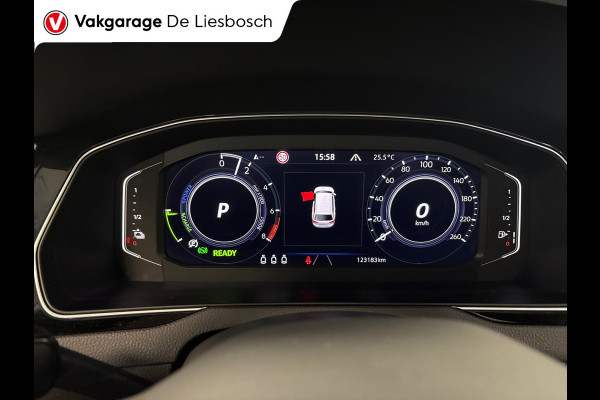Volkswagen Passat Variant 1.4 TSI PHEV GTE Business / Leder / Panorama-dak / head-up / 360camera