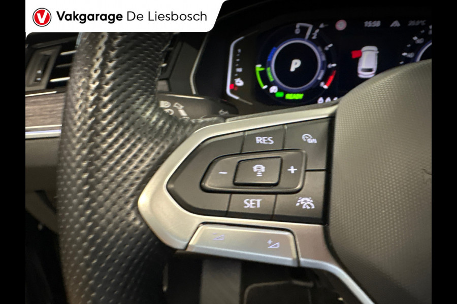 Volkswagen Passat Variant 1.4 TSI PHEV GTE Business / Leder / Panorama-dak / head-up / 360camera