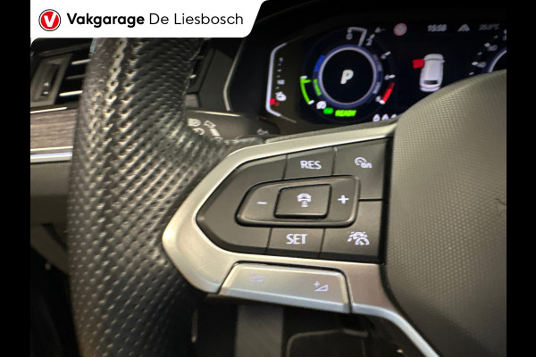 Volkswagen Passat Variant 1.4 TSI PHEV GTE Business / Leder / Panorama-dak / head-up / 360camera