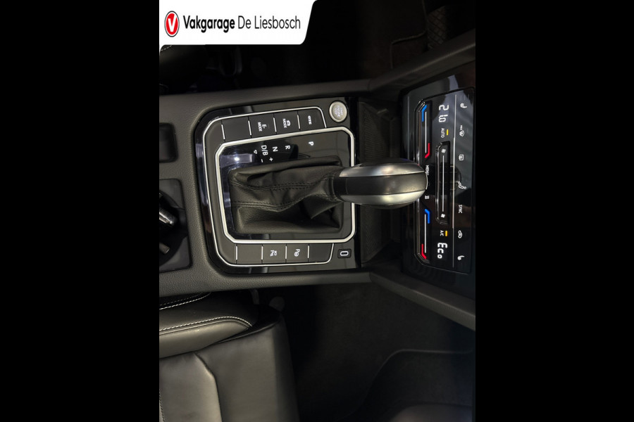 Volkswagen Passat Variant 1.4 TSI PHEV GTE Business / Leder / Panorama-dak / head-up / 360camera