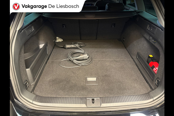 Volkswagen Passat Variant 1.4 TSI PHEV GTE Business / Leder / Panorama-dak / head-up / 360camera