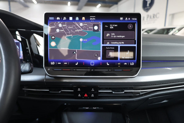 Volkswagen Golf 1.5 eTSI R-Line Edition LED/VIRTUAL/SFEER/PANO/ALCANTARA+S.VERWARMING+MEMORY/19" LMV/ACC/ECC/12 MND GARANTIE!
