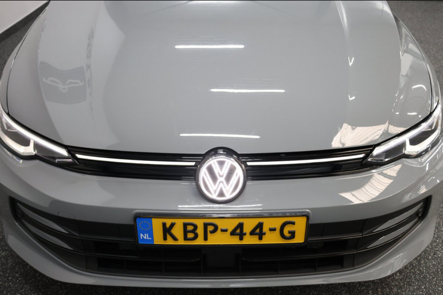 Volkswagen Golf 1.5 eTSI R-Line Edition LED/VIRTUAL/SFEER/PANO/ALCANTARA+S.VERWARMING+MEMORY/19" LMV/ACC/ECC/12 MND GARANTIE!