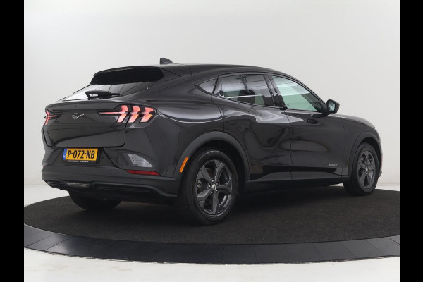 Ford Mustang Mach-E RWD 75 kWh | SOH 92,7% | Leder | Stoelverwarming | 360 Camera | Adaptive cruise | Carplay | B&O Sound | Navigatie | Park Assist | Keyless | Full LED | Side Assist | Climate control