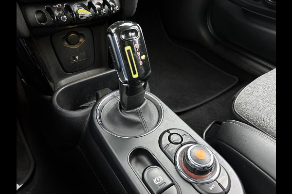 MINI Cooper SE Electric Yours 33 kWh (Dealer Onderh, Camera, Navi, StoelV, PDC, Climate Con, Etc)