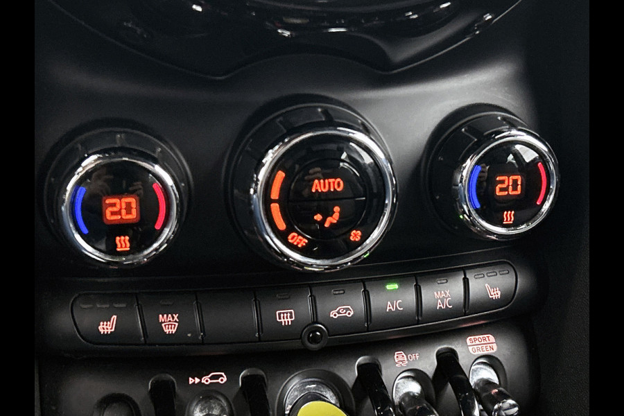 MINI Cooper SE Electric Yours 33 kWh (Dealer Onderh, Camera, Navi, StoelV, PDC, Climate Con, Etc)