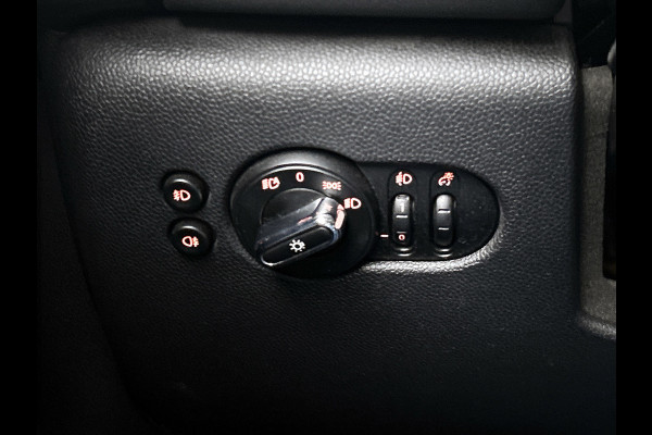 MINI Cooper SE Electric Yours 33 kWh (Dealer Onderh, Camera, Navi, StoelV, PDC, Climate Con, Etc)