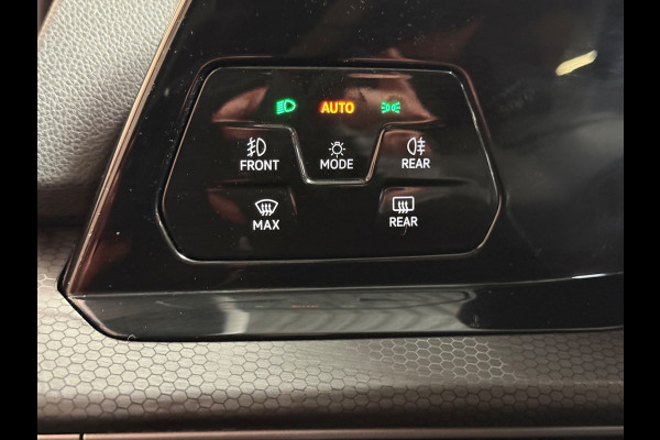 Volkswagen Golf 2.0 TDI GTD |Sfeerverlichting | Stuur/Stoelverwarming | Pano | Camera | Carplay
