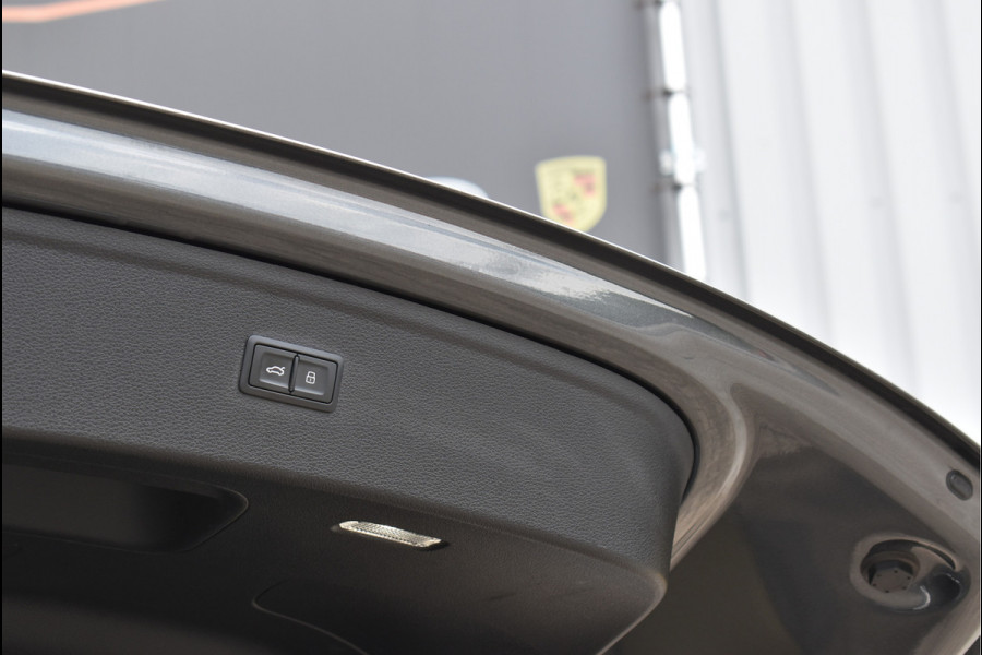 Audi Q5 55 TFSI e S-Line 367 Pk Pano Lucht Carbon Sfeer Oled Keyless Massage 21 Inch