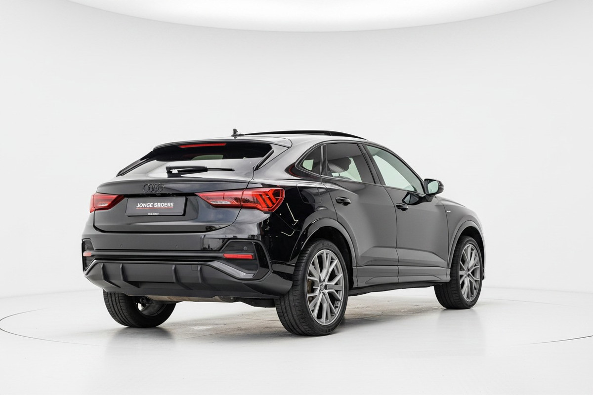 Audi Q3 Sportback 45 TFSI e S Edition /Pano/Keyless/Carplay/Sfeer