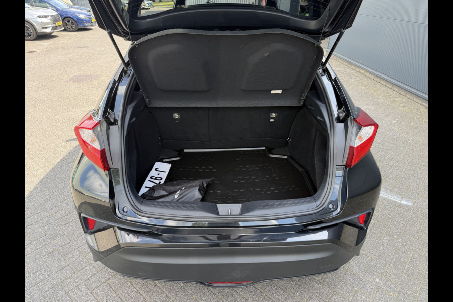 Toyota C-HR 1.8 Hybrid Business Intro (Trekhaak - Camera - Stoelverwarming - Keyless Entry - 18"incl 4S - Adaptieve Cruise Controle - Automa