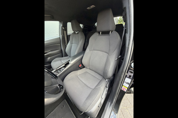 Toyota C-HR 1.8 Hybrid Business Intro (Trekhaak - Camera - Stoelverwarming - Keyless Entry - 18"incl 4S - Adaptieve Cruise Controle - Automa
