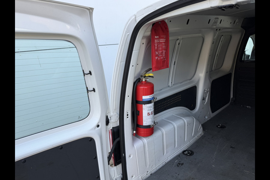 Volkswagen E-Caddy 37kWh 113PK L2H1 Elektrisch Caddy ABT 37,3kWh 159km WLTP Trekhaak Snelladen Airco Stoelverwarming Carplay Parkeersensoren