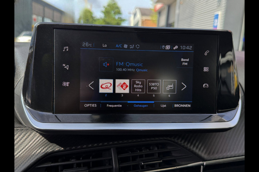 Peugeot 2008 1.2 PureTech Active Pack 107.000 KM - Apple CarPlay / Navigatie I Airco I LED I Sport velgen I Dealer onderhouden
