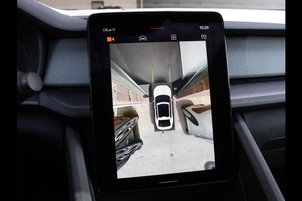 Polestar 2 Standard Range Single Motor 63kWh Climate control Cruise control Panorama dak Parkeersensoren + Camera Trekhaak Voorstoelen verwarmd Apple Carplay/ Android Auto