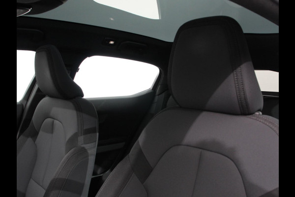 Polestar 2 Standard Range Single Motor 63kWh Climate control Cruise control Panorama dak Parkeersensoren + Camera Trekhaak Voorstoelen verwarmd Apple Carplay/ Android Auto