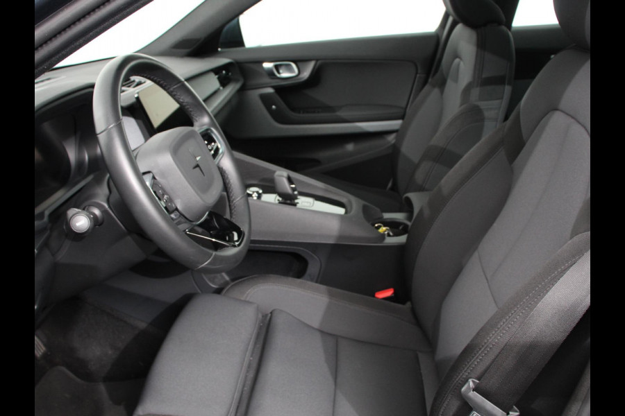 Polestar 2 Standard Range Single Motor 63kWh Climate control Cruise control Panorama dak Parkeersensoren + Camera Trekhaak Voorstoelen verwarmd Apple Carplay/ Android Auto