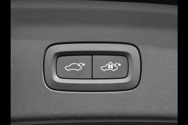 Polestar 2 Standard Range Single Motor 63kWh Climate control Cruise control Panorama dak Parkeersensoren + Camera Trekhaak Voorstoelen verwarmd Apple Carplay/ Android Auto
