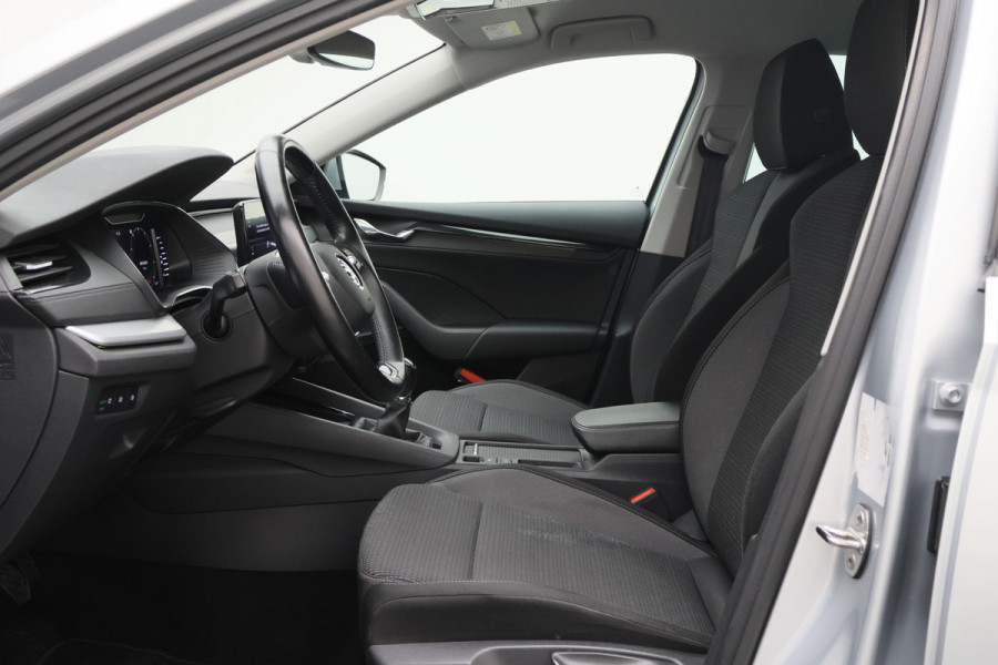 Škoda Octavia Combi 1.0 TSI Business Edition Virtual Cockpit, Cruise,  Apple Carplay, Sfeerverlichting, LED, DAB, PDC, 16''
