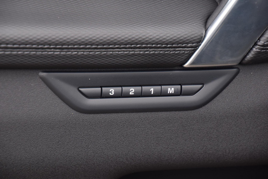 Land Rover Discovery Sport P270e PHEV Business Landmark Edition