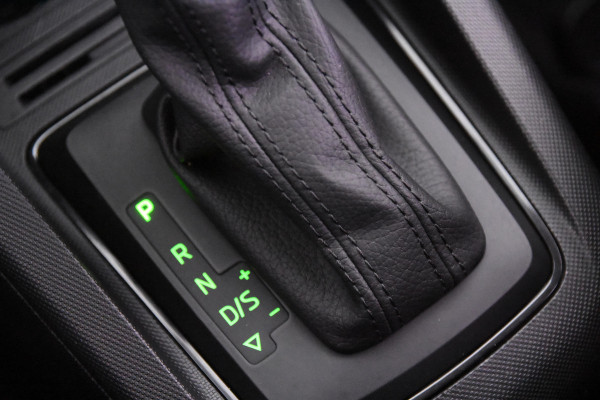 Škoda Fabia Combi 1.0 TSI Ambition DSG *1ste Eigenaar*Navigatie*Camera*Carplay*