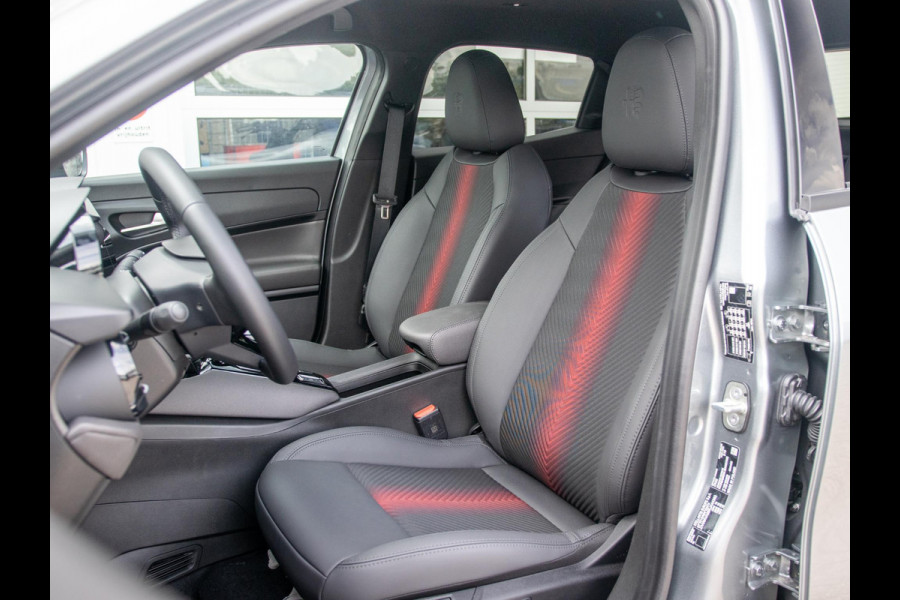 Alfa Romeo junior Elettrica Speciale 54 kWh | Techno Pack | Warmtepomp | Verwarmbare Voorruit | Arese Silver