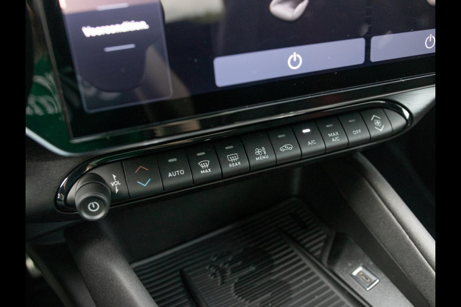 Alfa Romeo junior Elettrica Speciale 54 kWh | Techno Pack | Warmtepomp | Verwarmbare Voorruit | Arese Silver